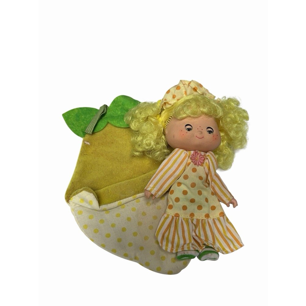 Vintage Strawberry Shortcake Lemon Meringue Doll 1984 Sleeping Case Hong Kong